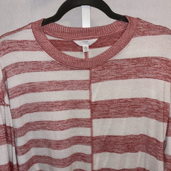 Time & Tru Hacci Knit Pullover Oversized Small - Picture 7 of 14